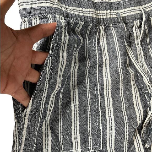 GAP Women's Crop Wide Leg Pants Blue & White Pin StripeSize Large Linen Blend - Picture 5 of 10